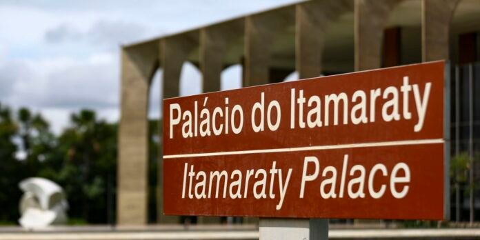 Itamaraty acusa Milei de tentar interferir na eleição brasileira