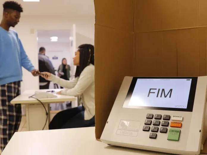 Quase 3 milhões de capixabas vão às urnas em eleição marcada por poucas ocorrências