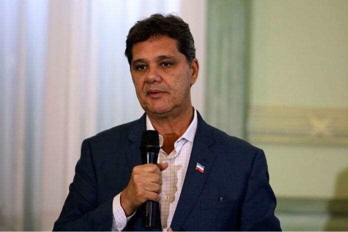 Ricardo Ferraço anuncia proibição de publicidade de bets no Espírito Santo